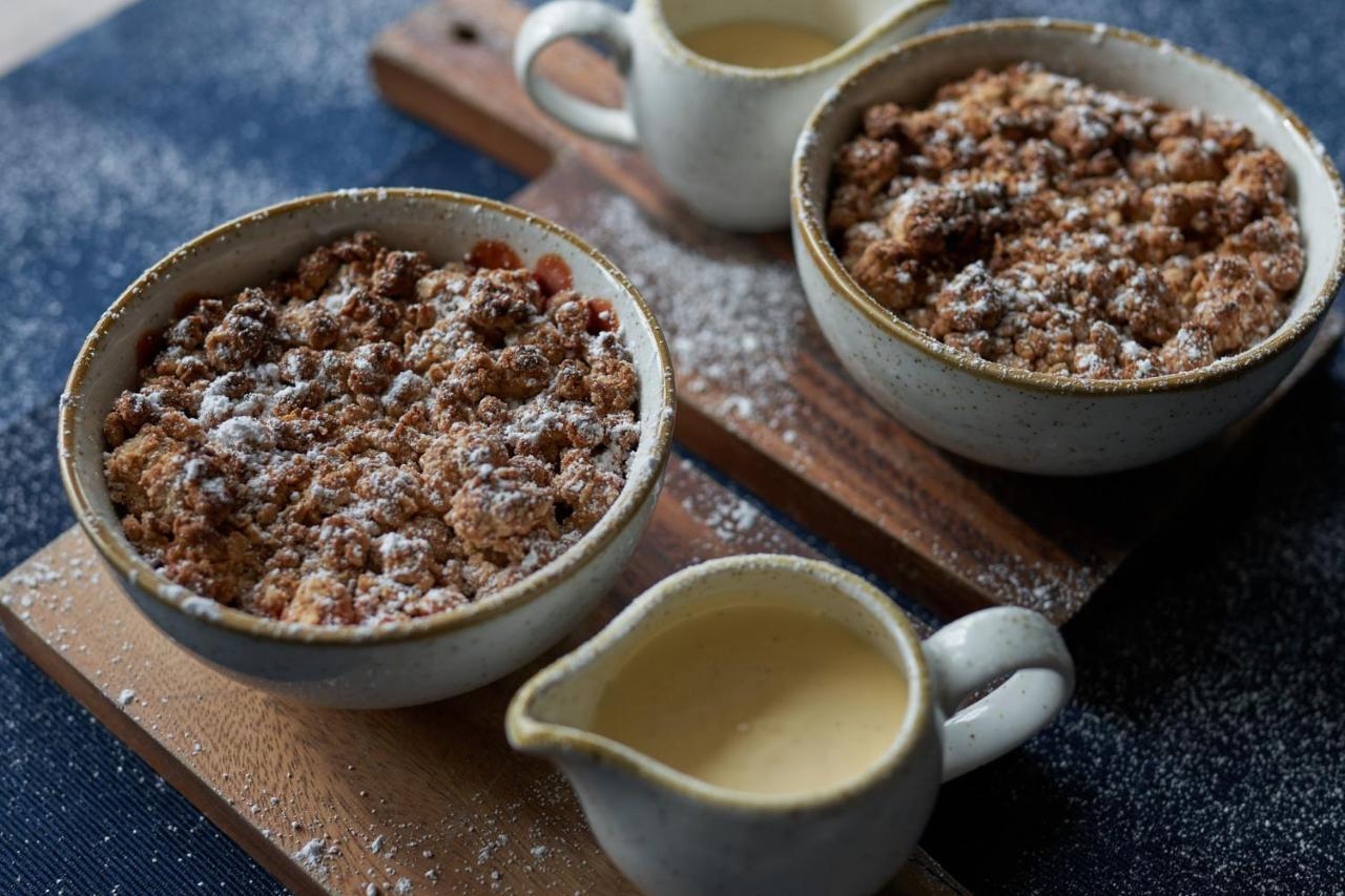Mitre Hotel Kingston upon Thames  Buitenkant foto Apple and plum crumble