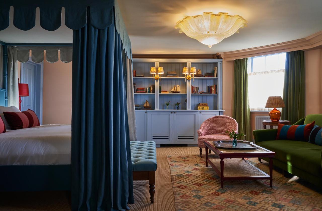 Mitre Hotel Kingston upon Thames  Buitenkant foto