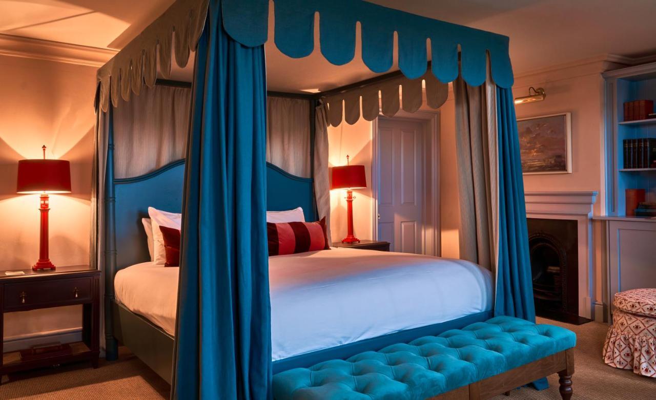 Mitre Hotel Kingston upon Thames  Buitenkant foto
