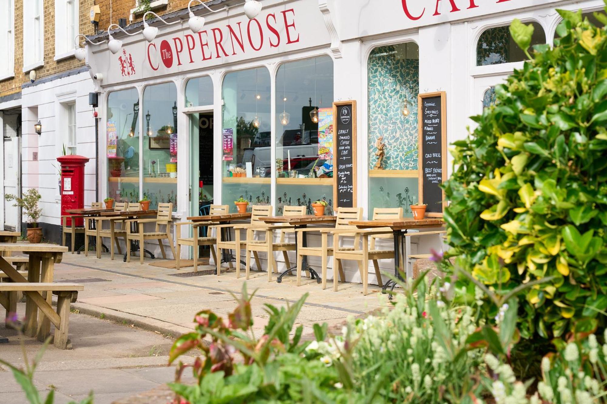 Mitre Hotel Kingston upon Thames  Buitenkant foto The Coppernose Cafe