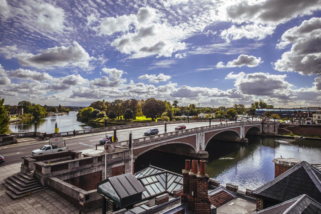 Mitre Hotel Kingston upon Thames  Buitenkant foto The River Thames at Marlow