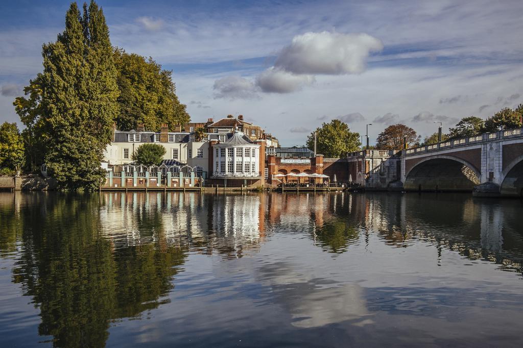 Mitre Hotel Kingston upon Thames  Buitenkant foto The River Wey at Farnham